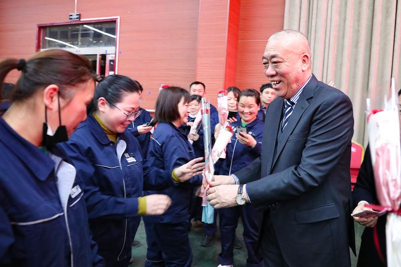 河南JDB电子隆沉进杏装三八”国际妇女节留想暨赞美大会