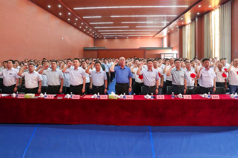党旗红，企业兴｜河南JDB电子党委结合处所党委隆沉进行庆祝建党102周年暨赞美大会